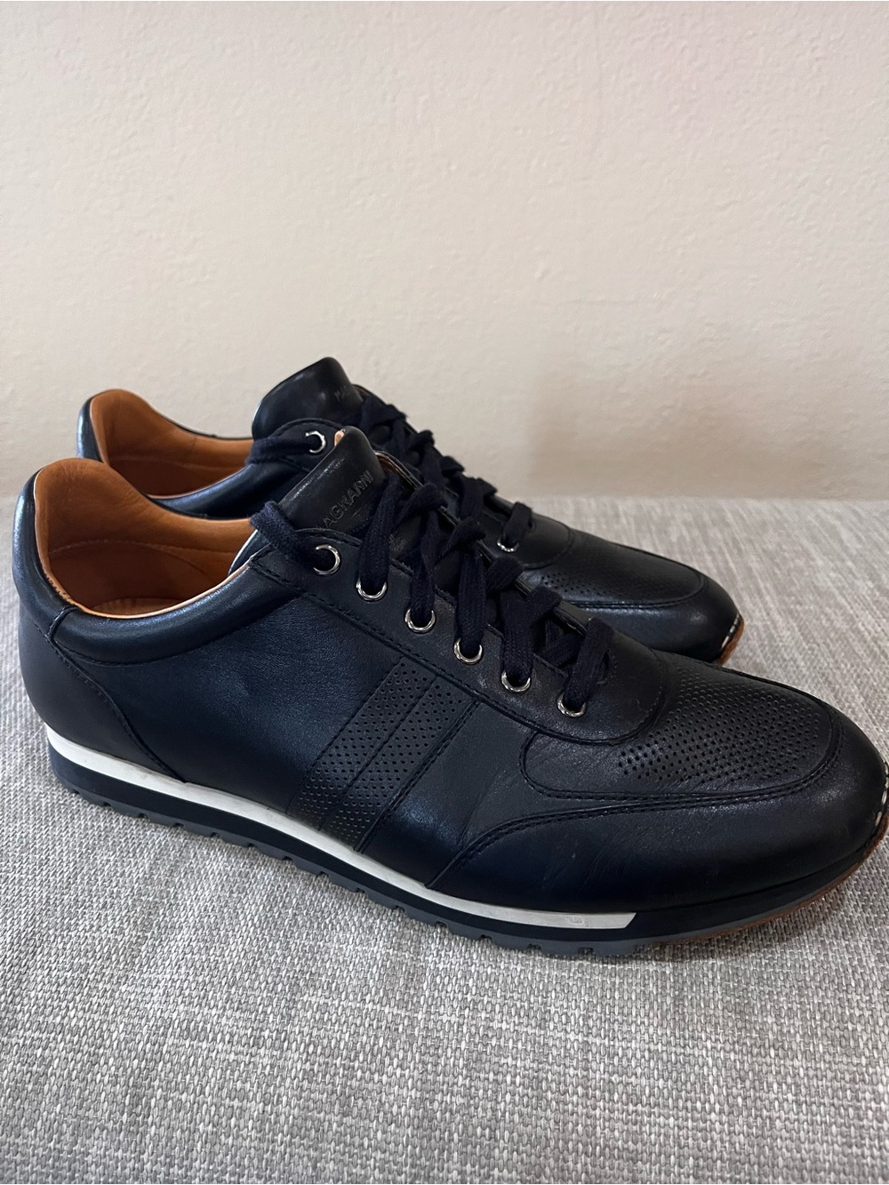 Magnanni black Leather Lace-Up Sneakers with Tan Interior